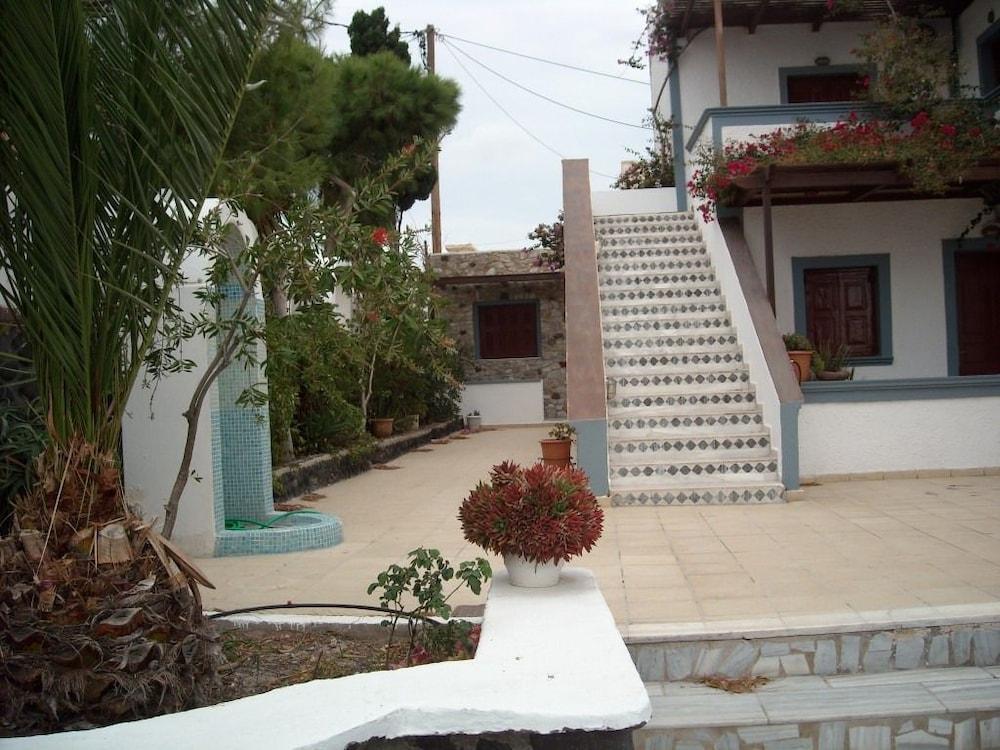 Kafouros Hotel Kamari  Luaran gambar
