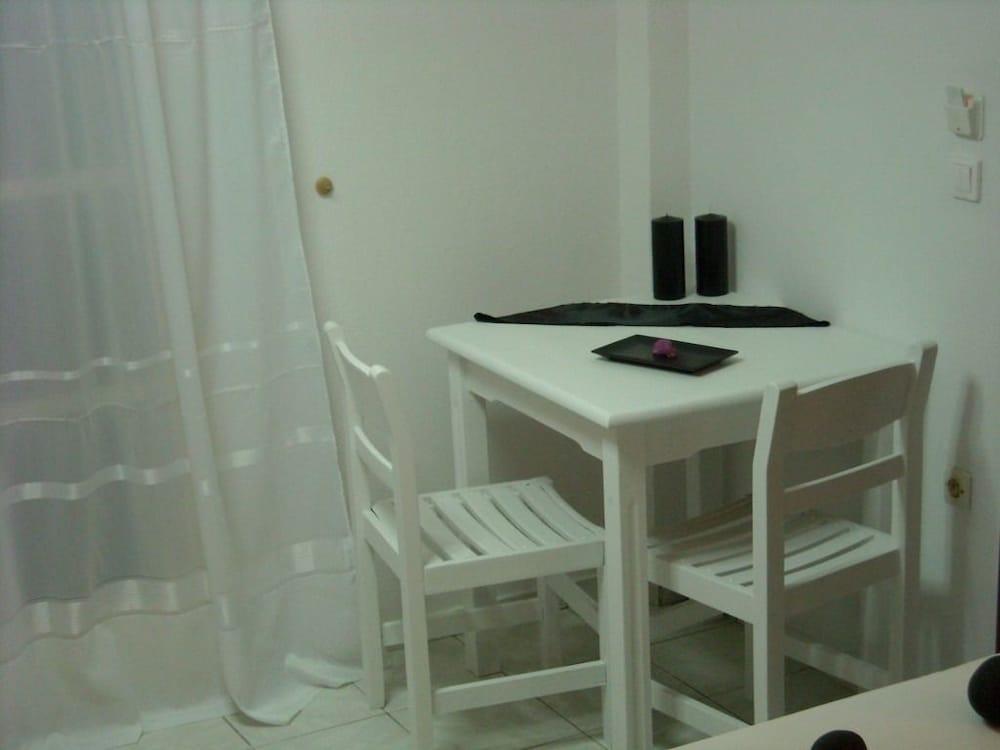 Kafouros Hotel Kamari  Luaran gambar