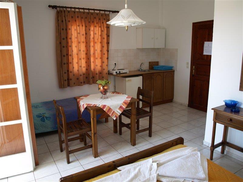 Kafouros Hotel Kamari  Luaran gambar