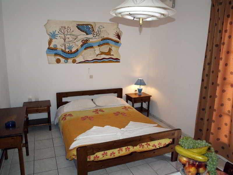 Kafouros Hotel Kamari  Bilik gambar