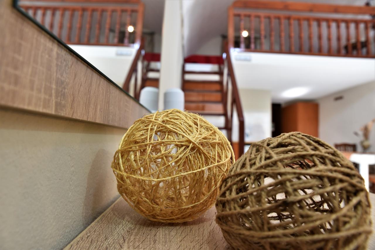 Kafouros Hotel Kamari  Luaran gambar